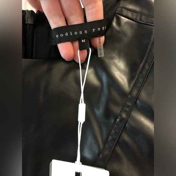 NWT $150 Women’s Endless Rose Faux Leather Puff Sleeve Mini Dress Black Sz M - Picture 8 of 10